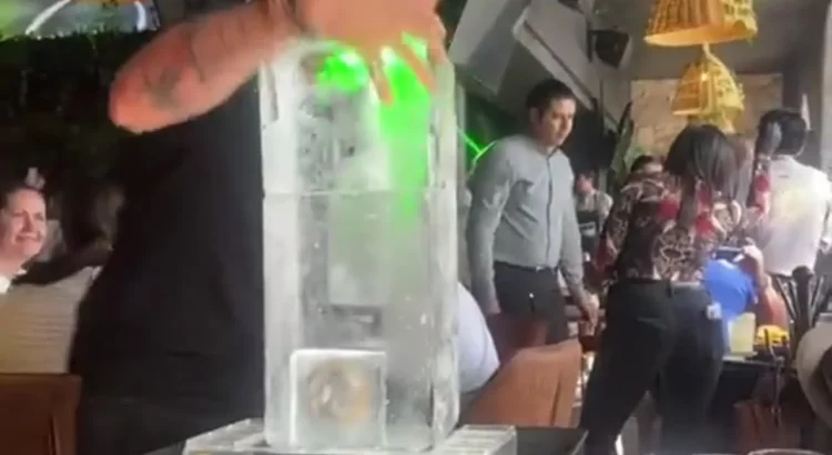 Botella de tequila en hielo de 22 mil pesos enloquece las redes