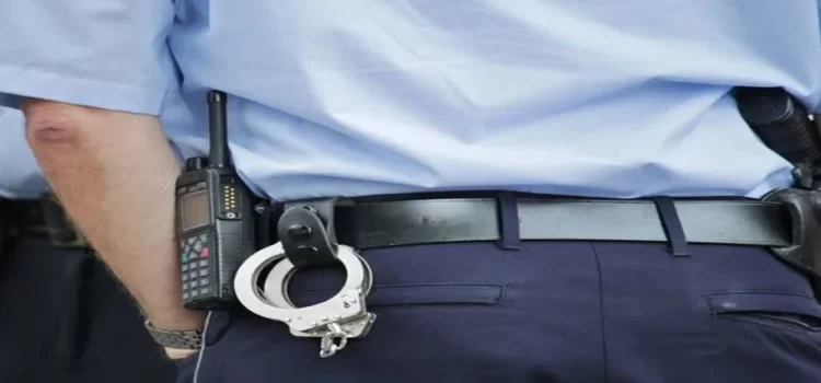 Hombre que se hacía pasar por policía de Jalisco es detenido