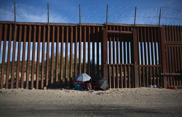 La Casa Blanca confía en la legalidad de la orden de asilo de Biden en la frontera con México