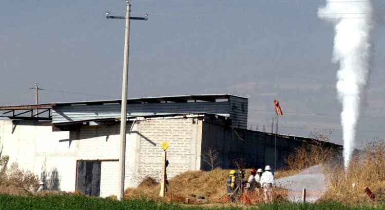 Descubren fuga de hidrocarburos en ducto de Pemex en Jalisco