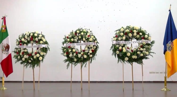 Teocaltiche rinde homenaje a policías asesinados: “No descansaremos hasta que haya justicia”