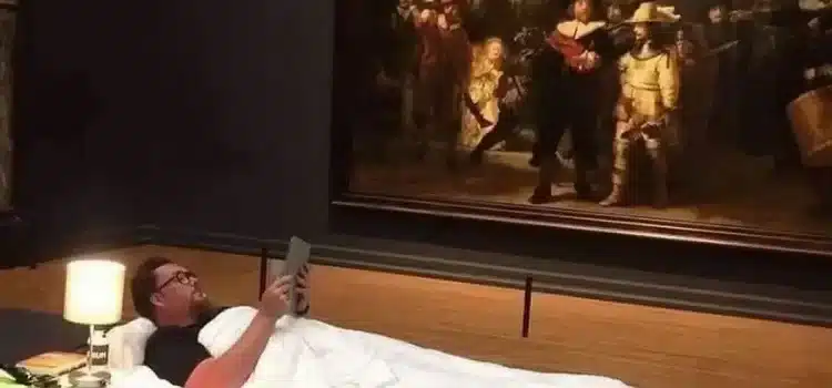 Literalmente, profesor de arte pasó una noche en el museo