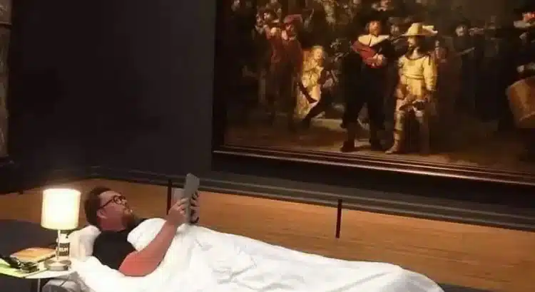 Literalmente, profesor de arte pasó una noche en el museo