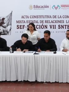 No habrá reformas que afecten a los maestros asegura Mario Delgado