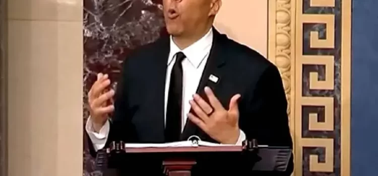Senador se avienta discurso contra Trump… de 25 horas