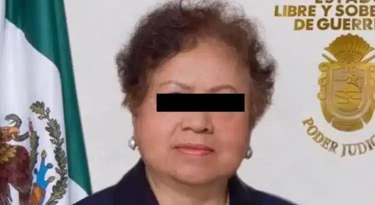 Detienen a exmagistrada de Guerrero por caso Ayotzinapa