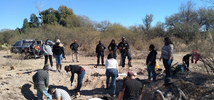 Colectivo denuncia omisión en fosas con cuerpos en Jalisco