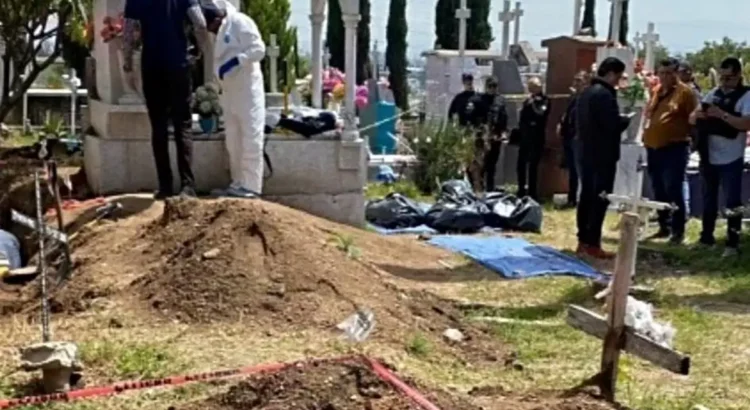 Suman 15 cuerpos localizados en fosa clandestina de panteón en Tlaquepaque, Jalisco