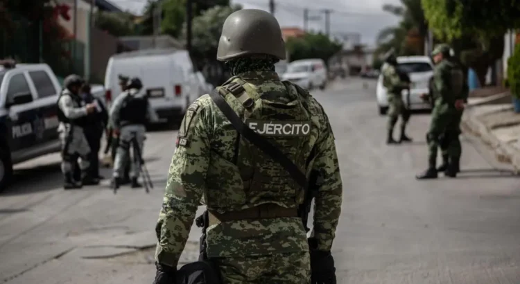Jalisco activa blindaje militar para frenar el “efecto cucaracha” del Plan Michoacán por la Paz y la Justicia Jalisco activa blindaje militar para frenar el “efecto cucaracha” del Plan Michoacán por la Paz y la Justicia